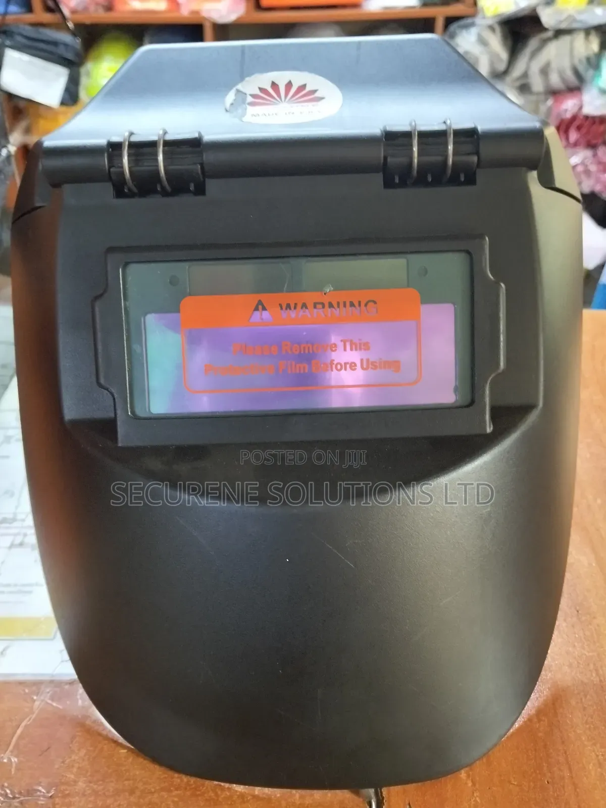 Auto-darkening Welding Helmet
