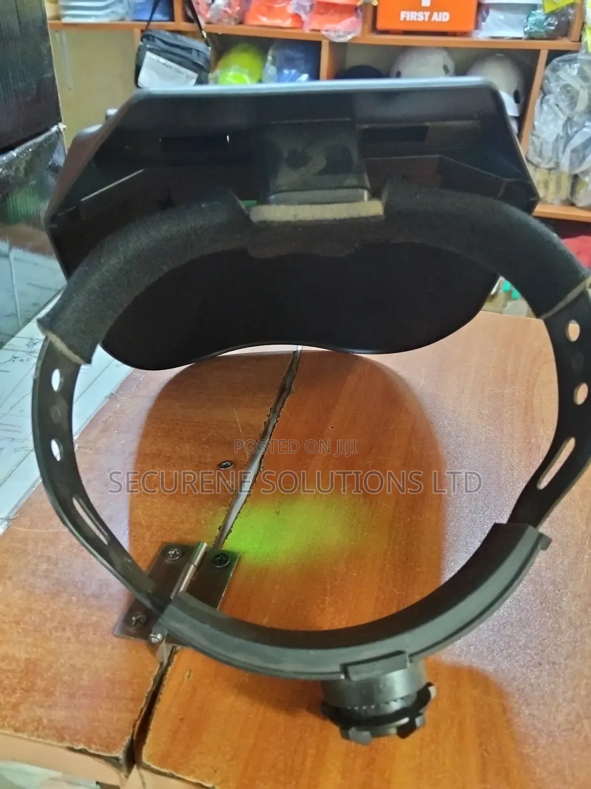 Auto-darkening Welding Helmet