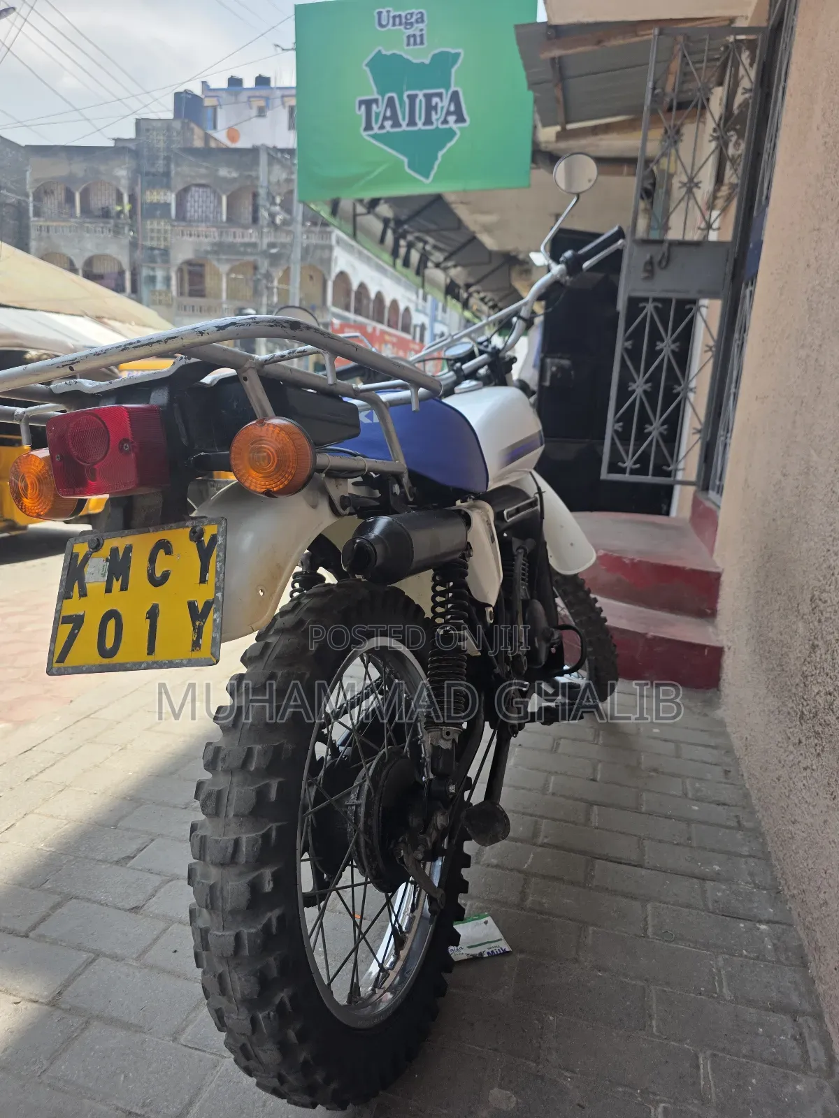 Suzuki 1982 White
