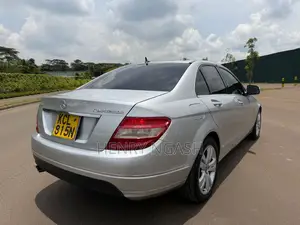 Mercedes-Benz C200 2011 Silver