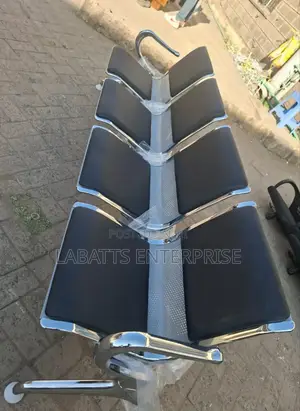 4 Seater Padded Waiting Sleek Design Bench