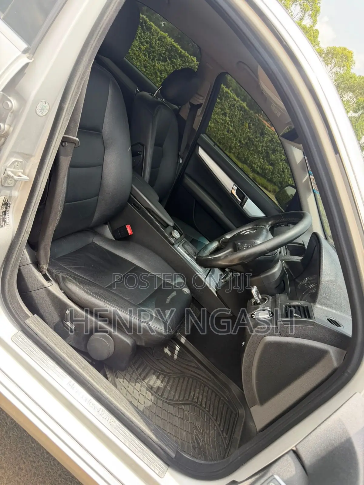 Mercedes-Benz C200 2011 Silver