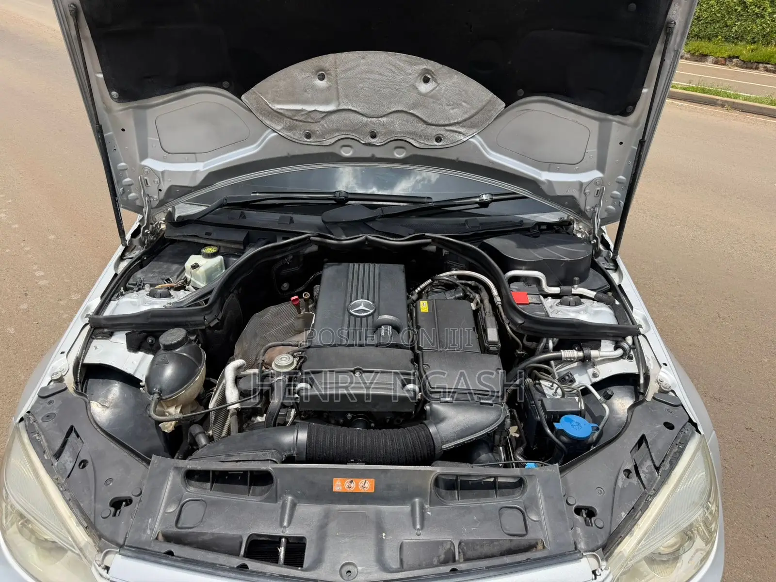 Mercedes-Benz C200 2011 Silver