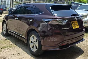 Toyota Harrier 2.0 2016 Maroon