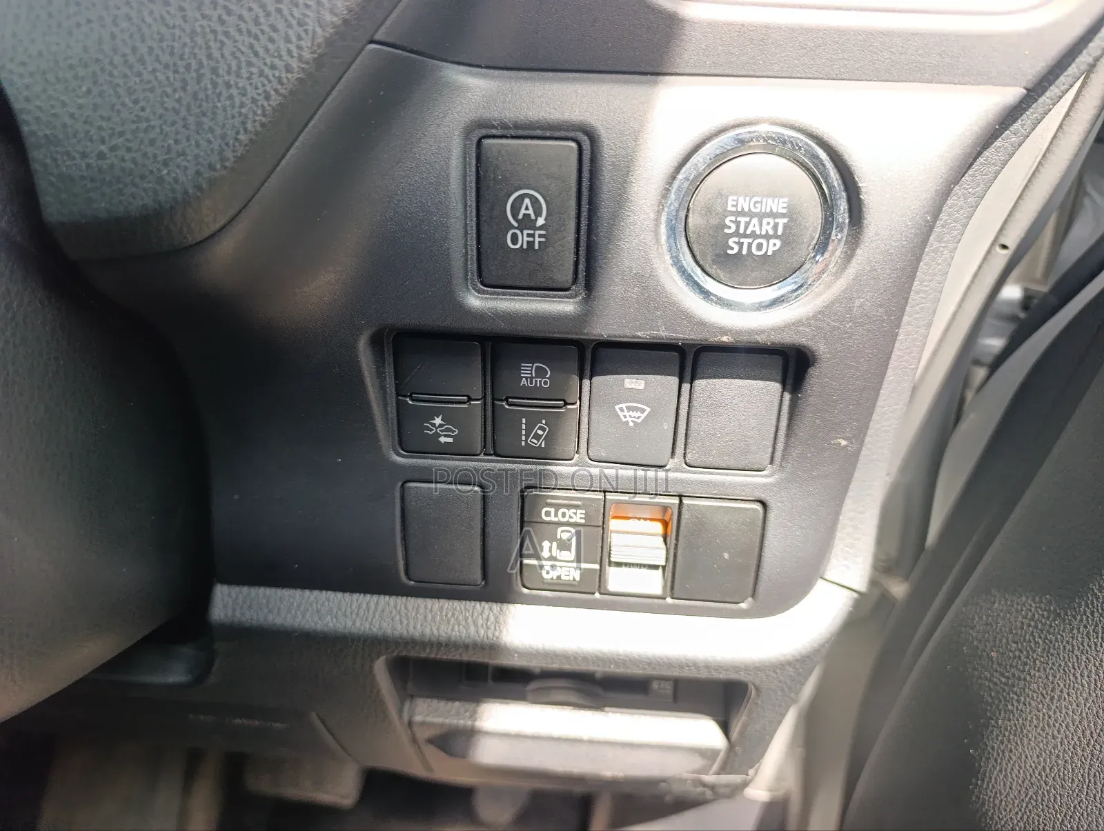 Toyota Voxy 2019 Silver
