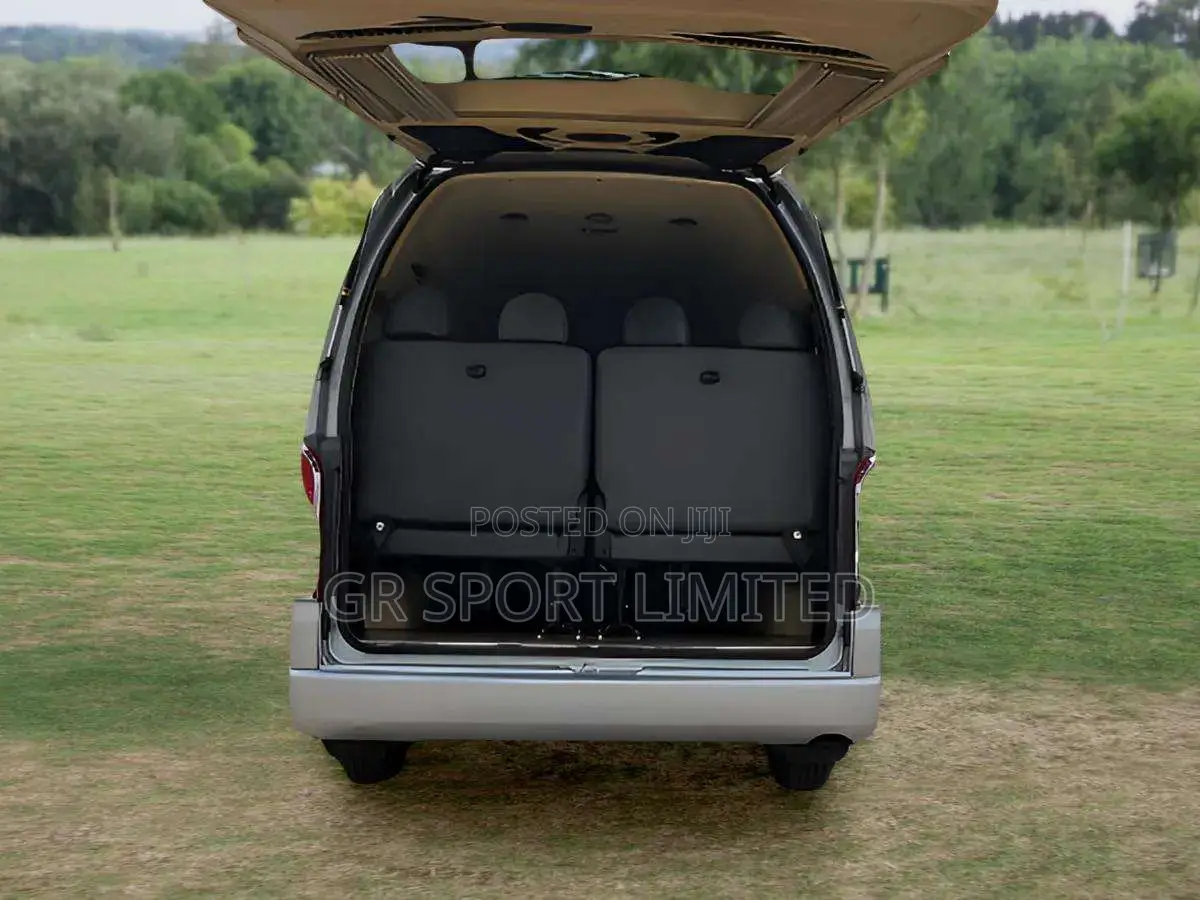 Toyota Grand HiAce 2019 Silver