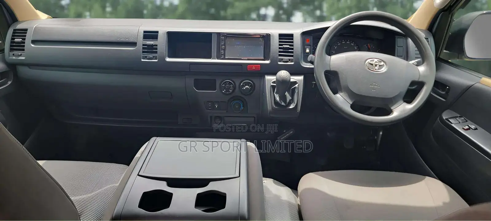 Toyota Grand HiAce 2019 Silver