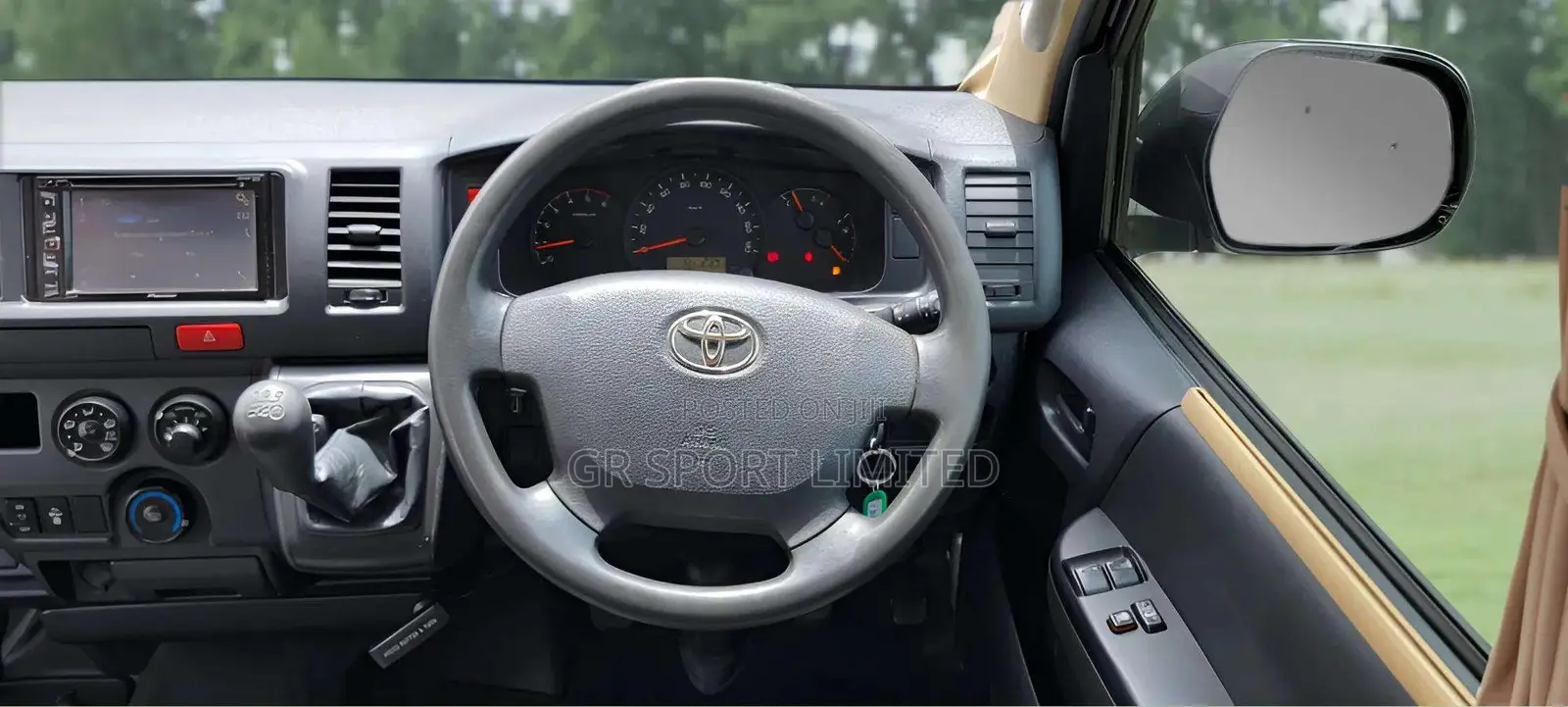 Toyota Grand HiAce 2019 Silver