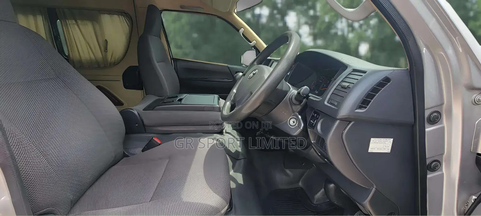 Toyota Grand HiAce 2019 Silver
