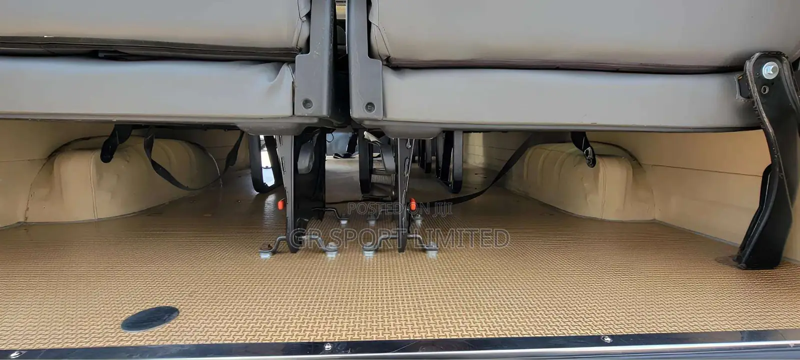 Toyota Grand HiAce 2019 Silver