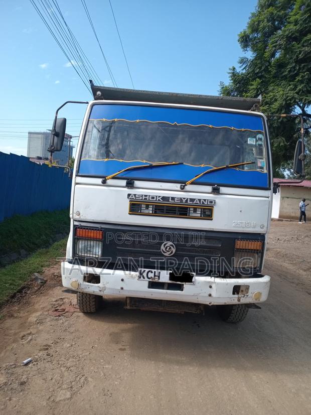 Intact Leyland Ashok 2518