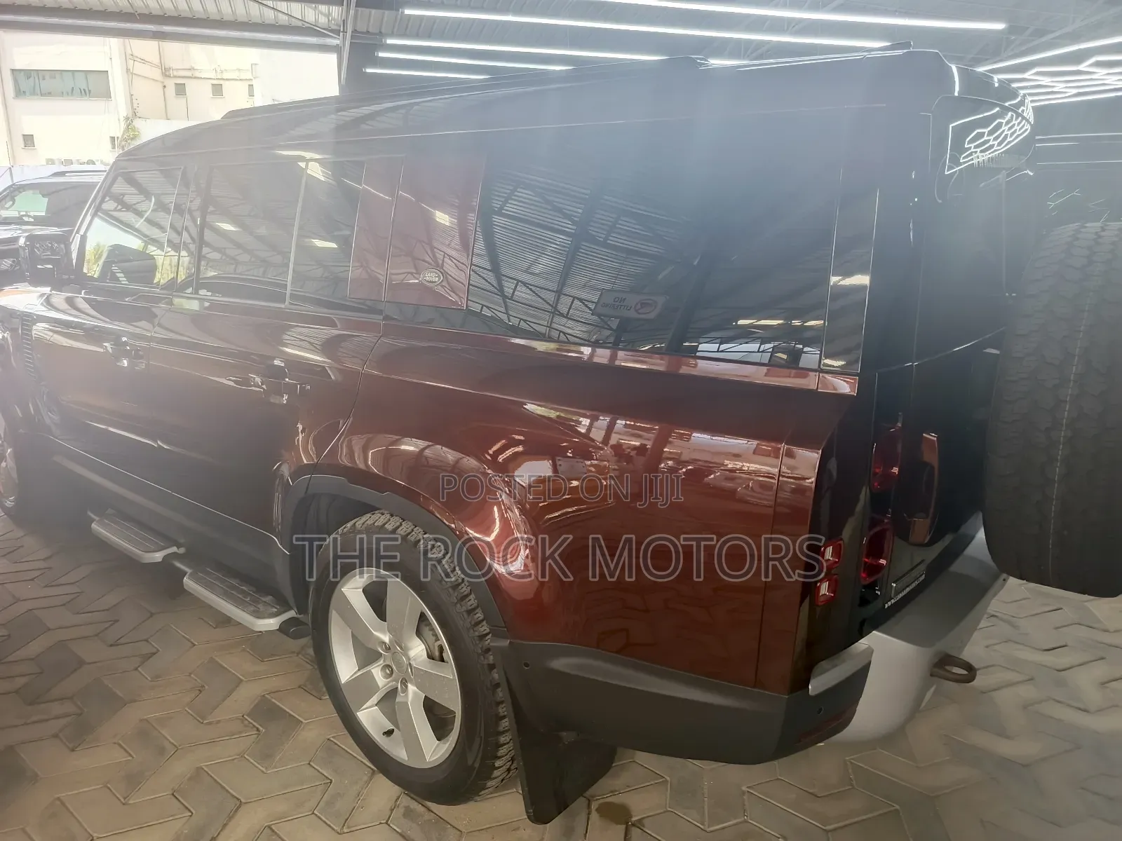 Land Rover Defender 2020 Maroon