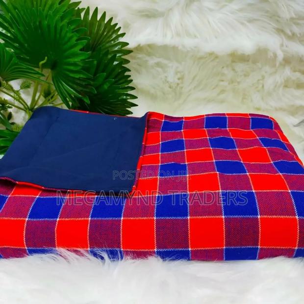 Maasai Fleece Blanket / 5*6 Fleece Blanket - thumbnail 2