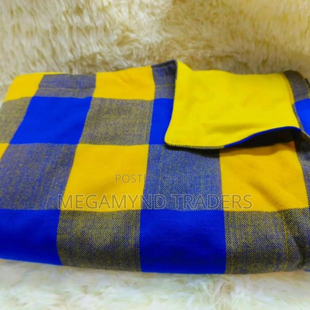 Maasai Fleece Blanket / 5*6 Fleece Blanket - thumbnail 8