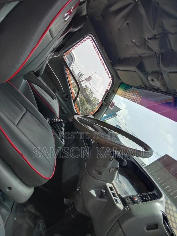 Mitsubishi Lorry (Fh) - thumbnail 3