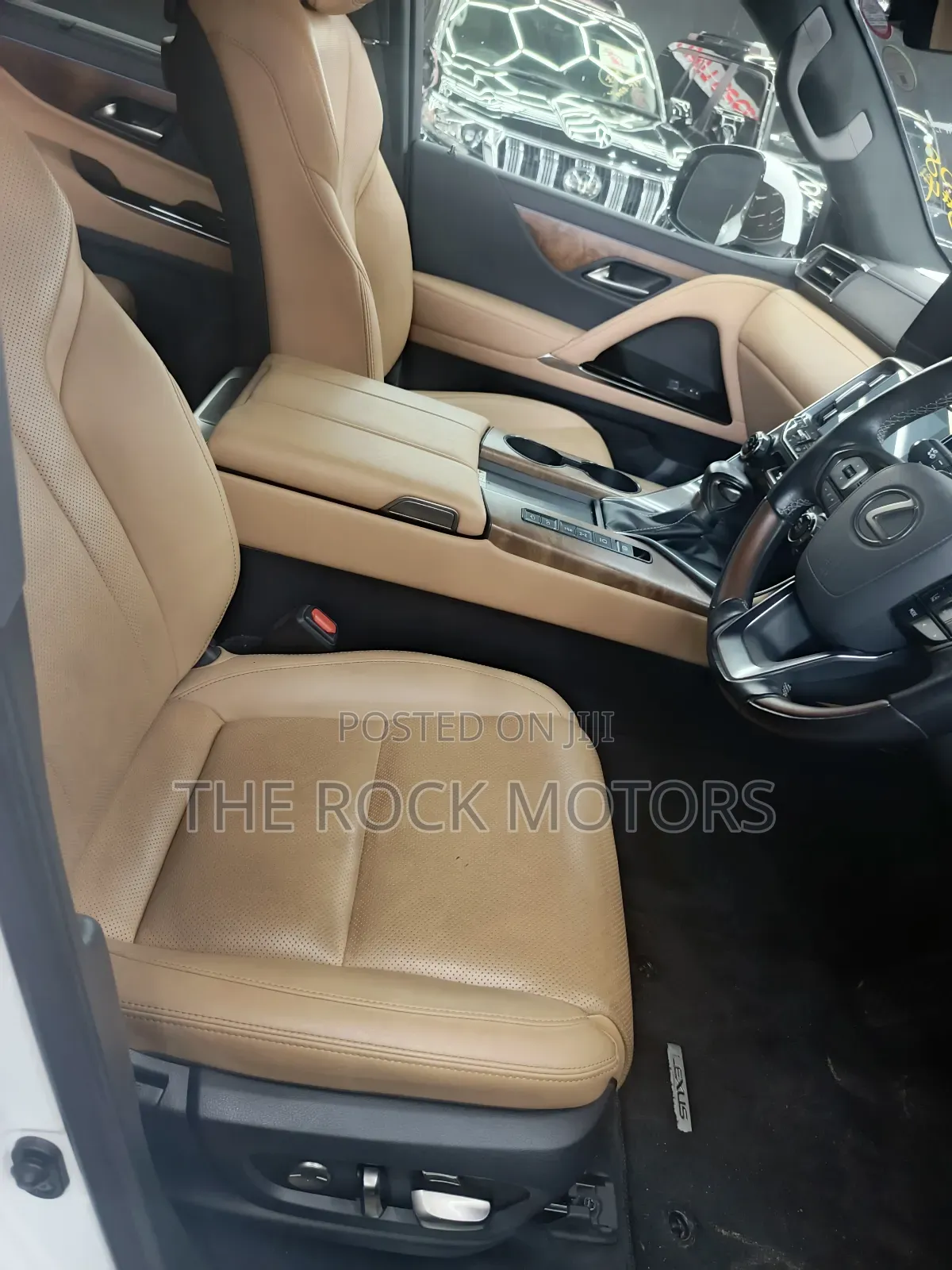 Lexus LX 2019 White