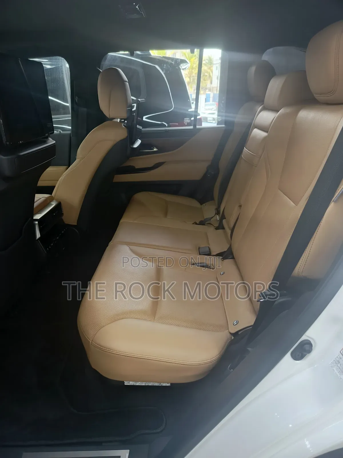 Lexus LX 2019 White