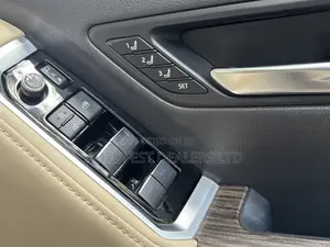 Toyota Land Cruiser 3.3 Diesel 4WD 2021 Gold