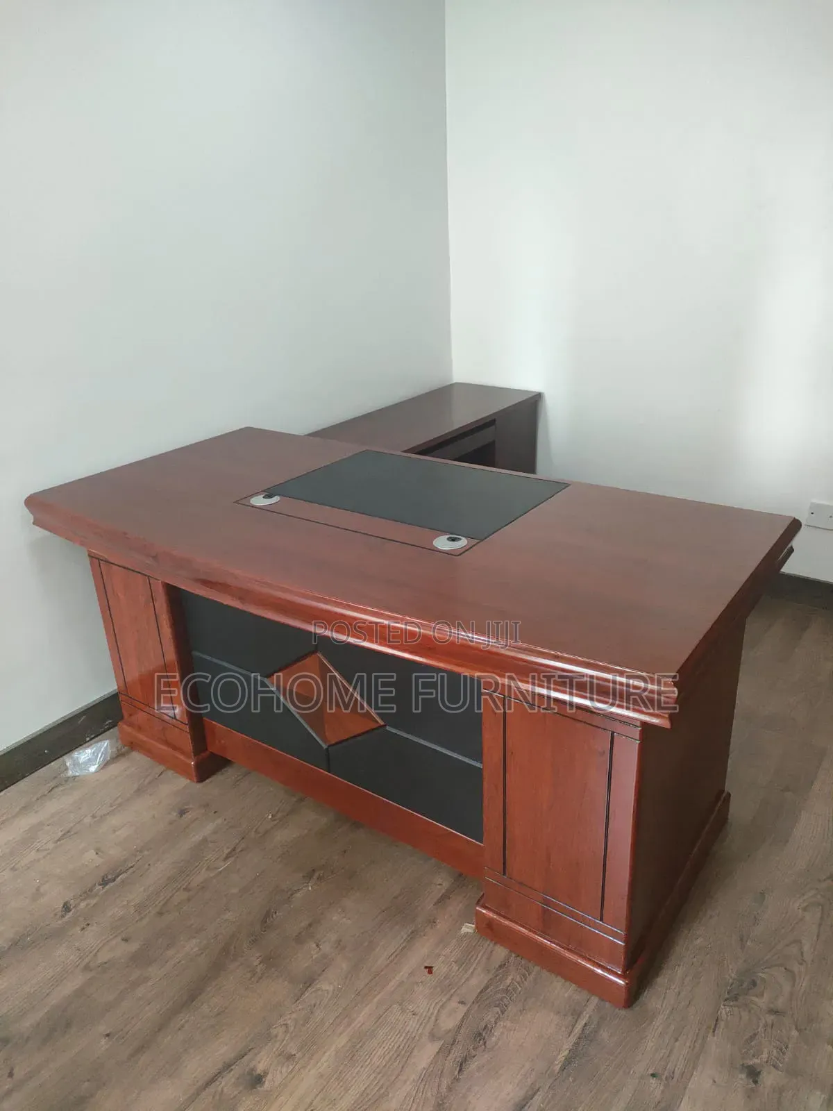Mahogany 1.6m Office Desk