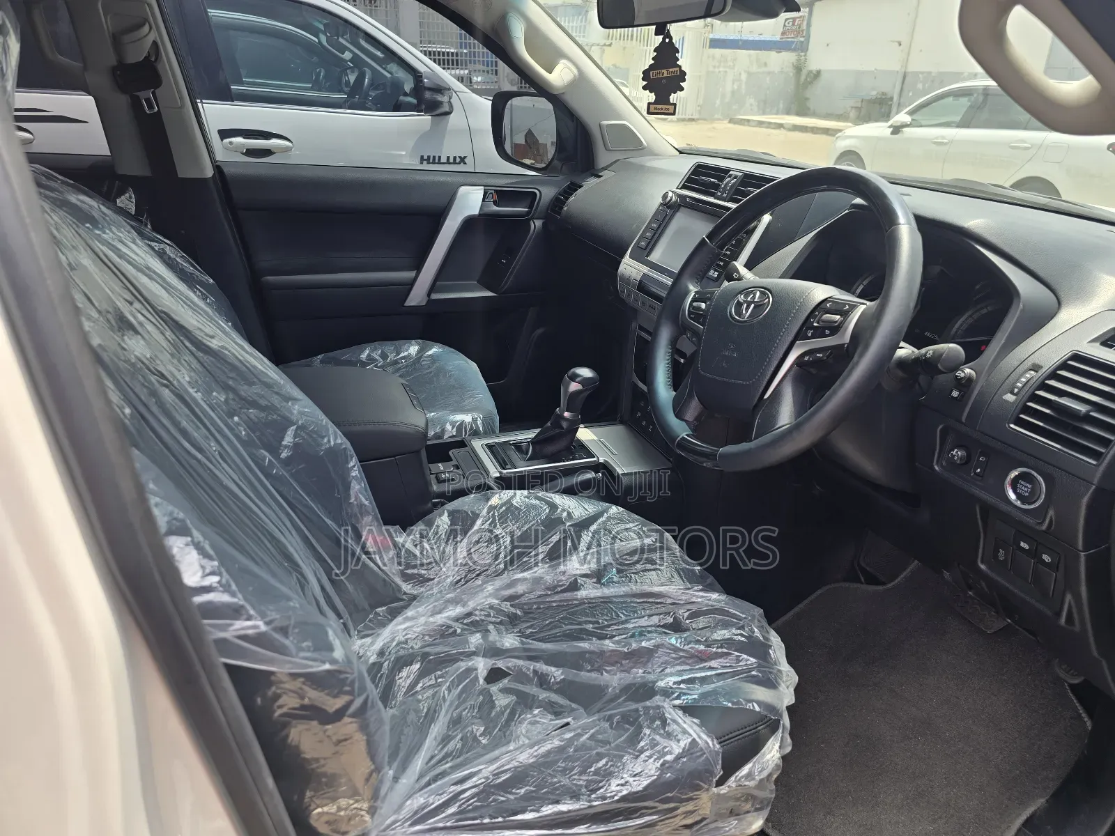 Toyota Land Cruiser Prado 2018 White
