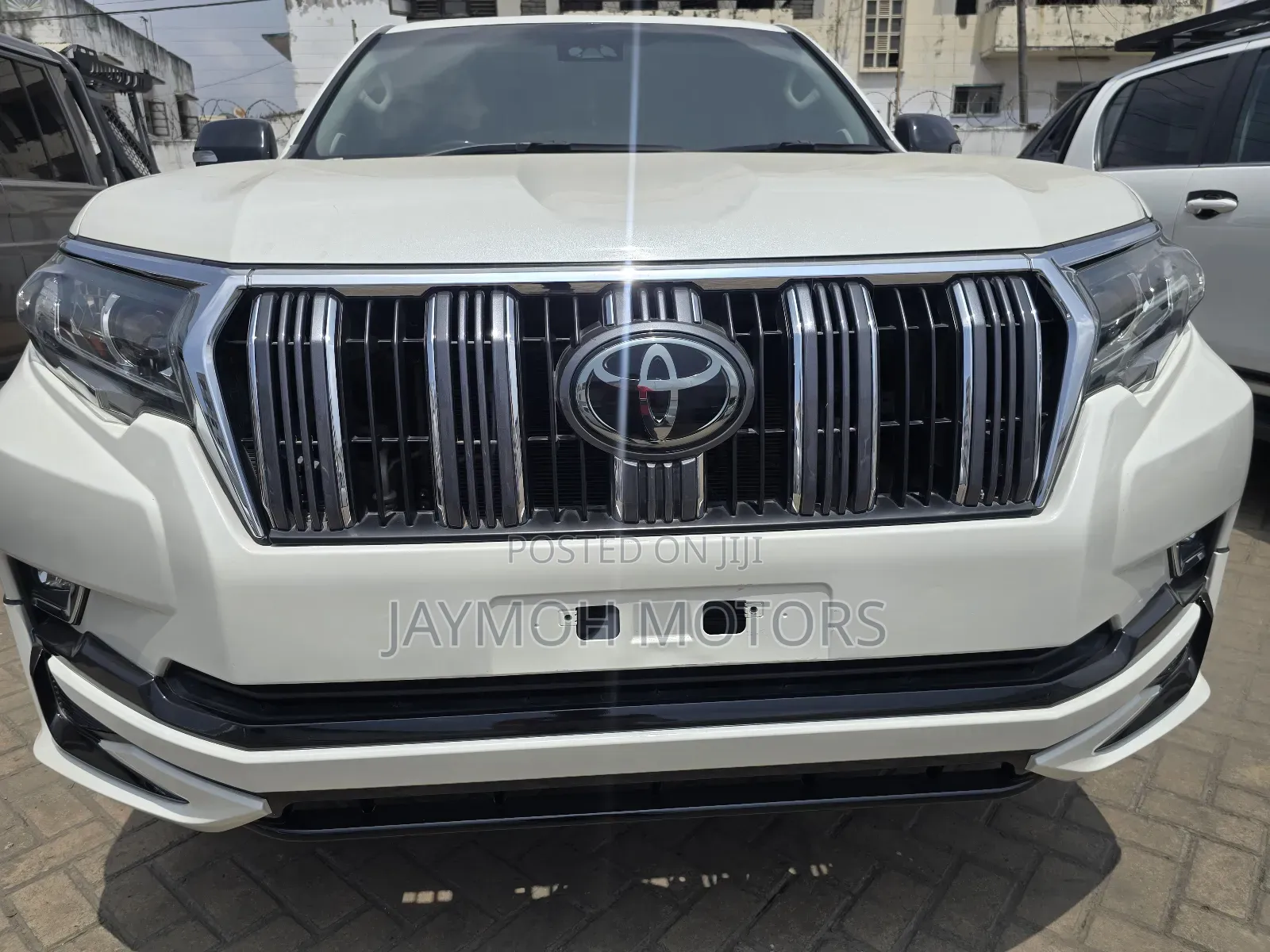 Toyota Land Cruiser Prado 2018 White