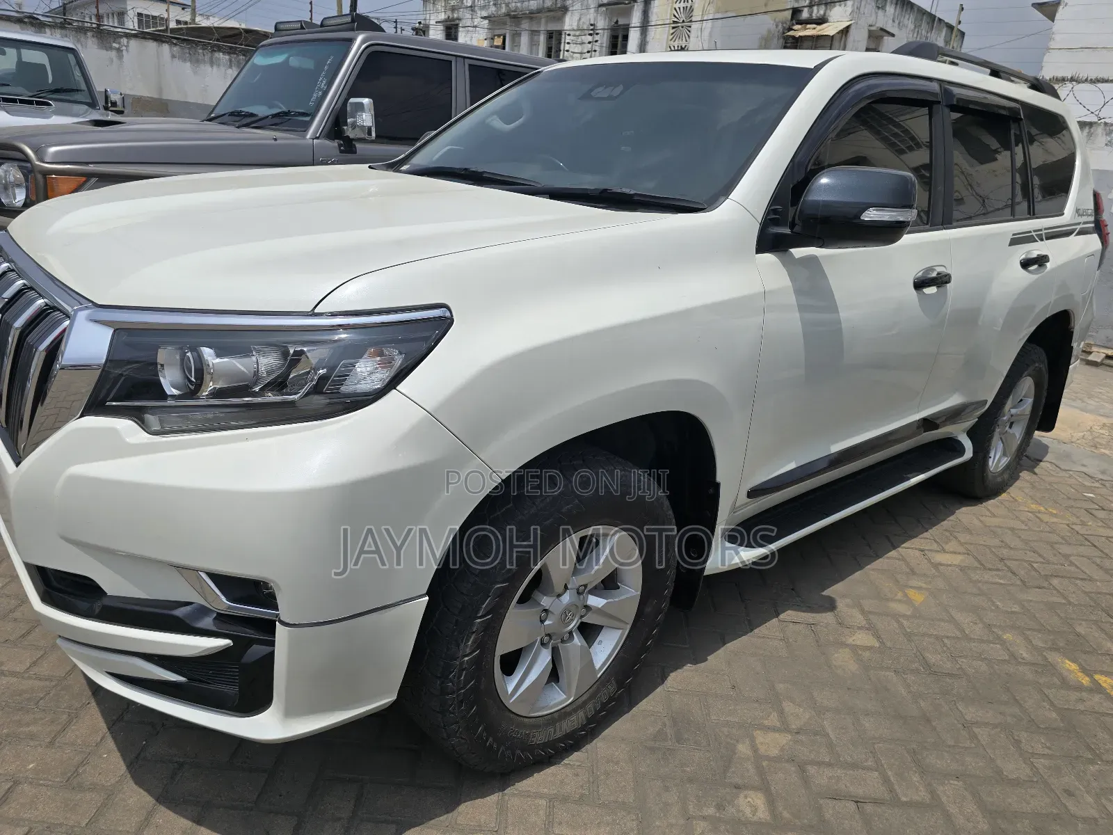 Toyota Land Cruiser Prado 2018 White