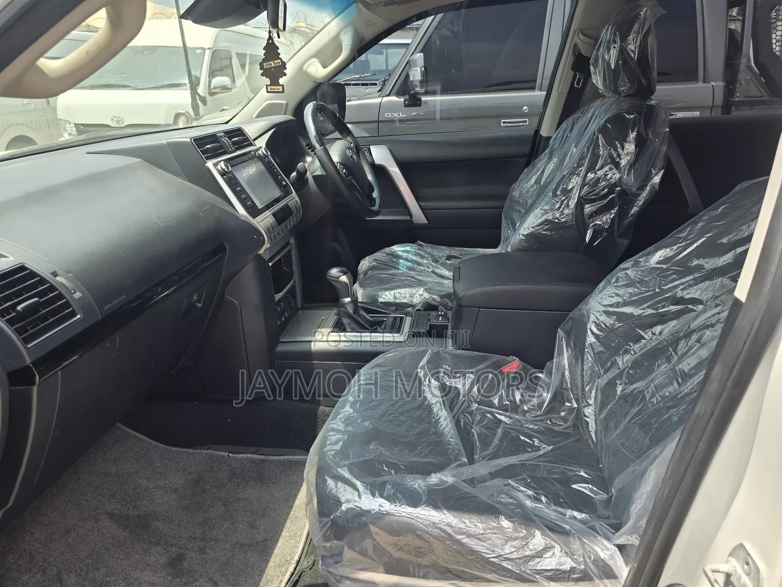 Toyota Land Cruiser Prado 2018 White