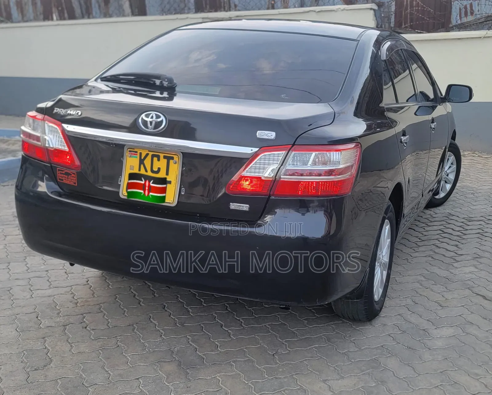 Toyota Premio 2012 Black
