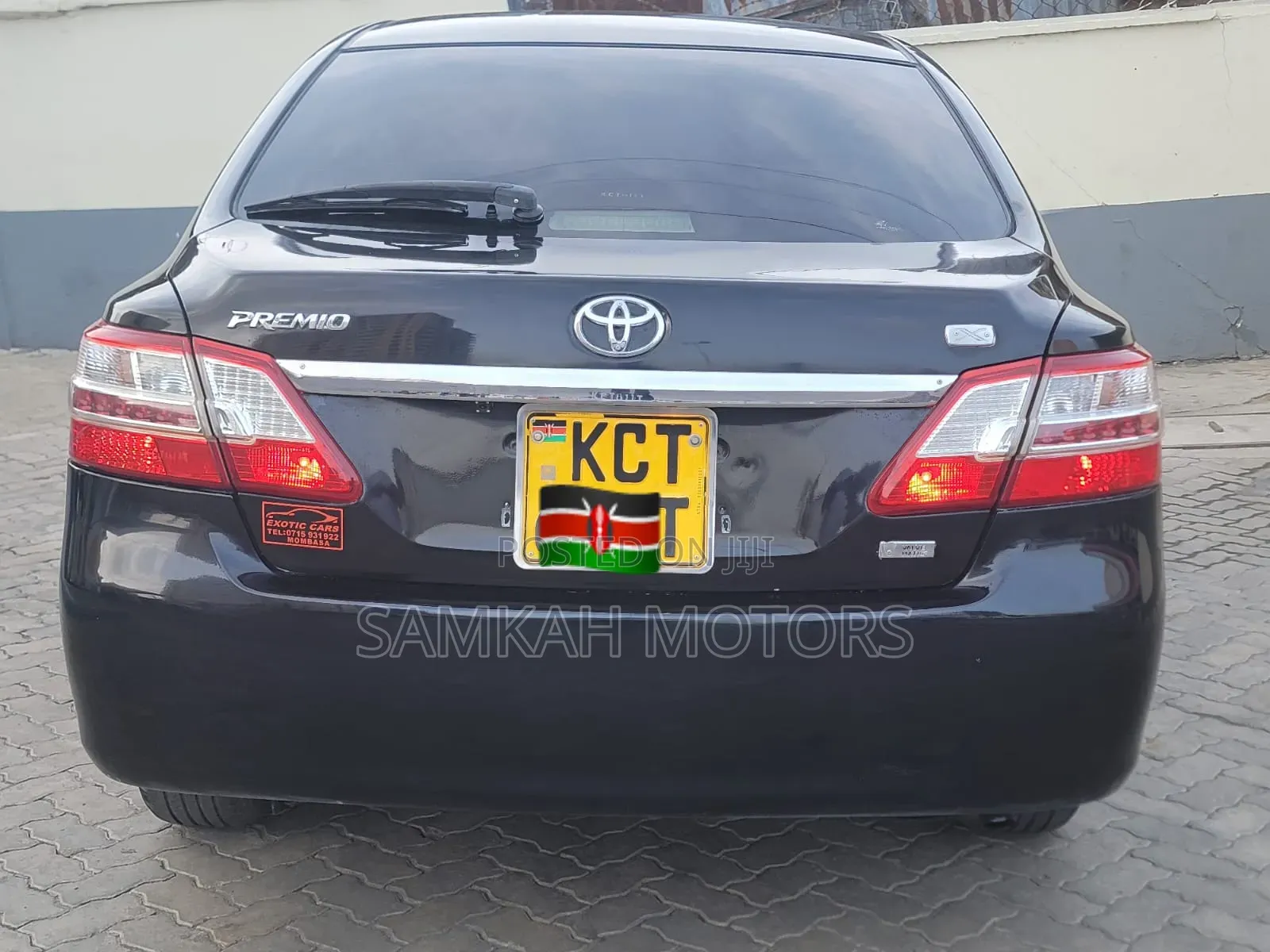 Toyota Premio 2012 Black