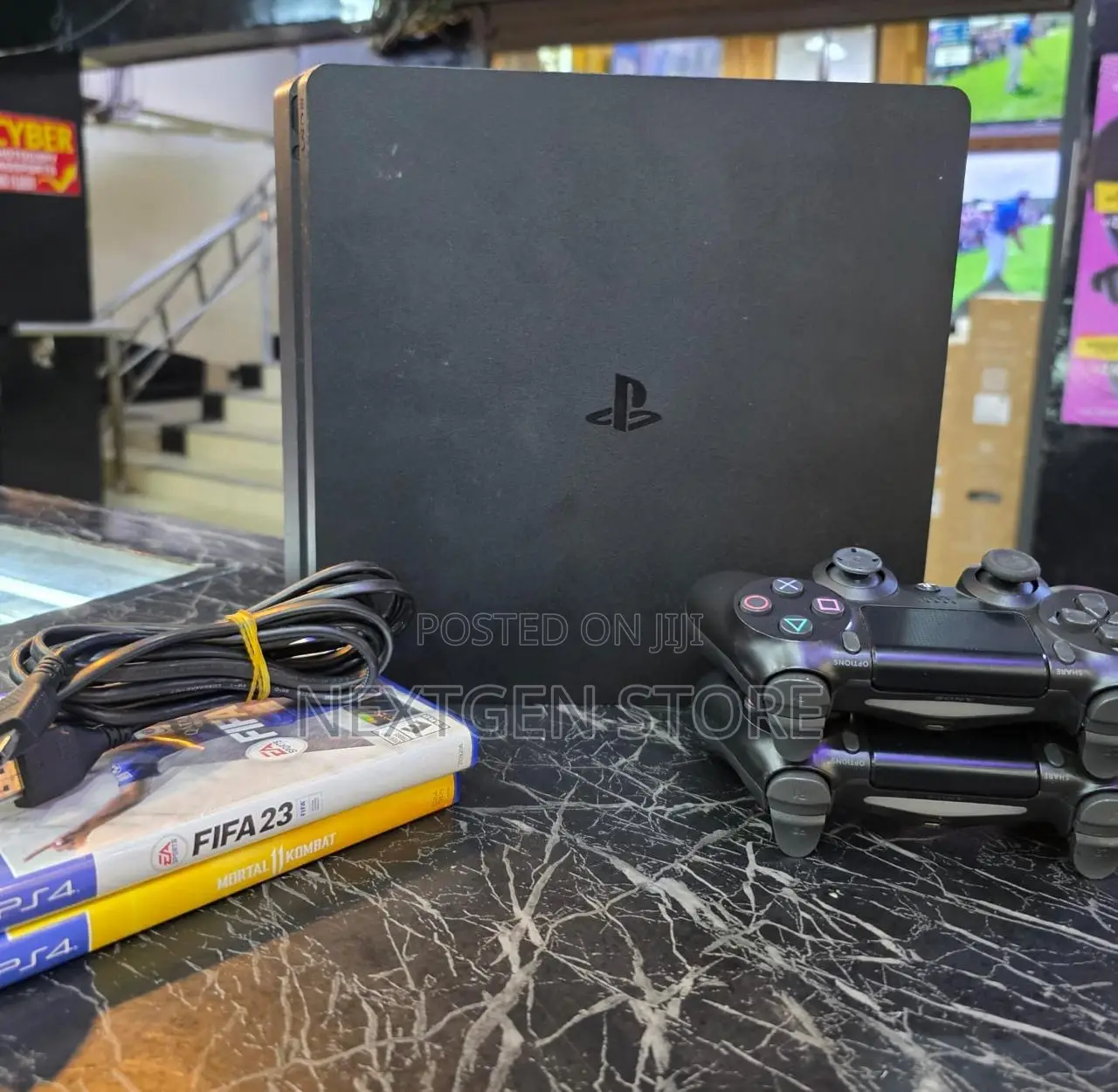 Play Station 4 Slim