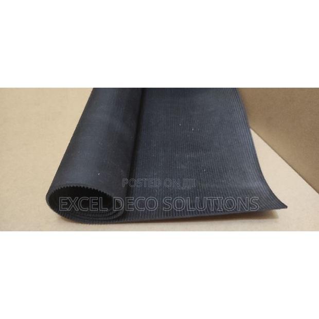 Heavy Duty Ribbed Rubber Mat – Non-Slip Durable Flooring