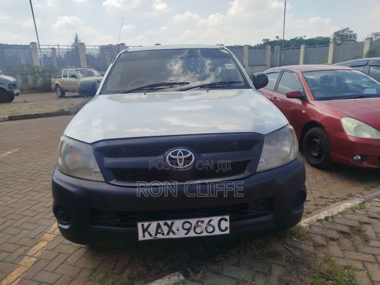 Toyota Hilux 2006 White
