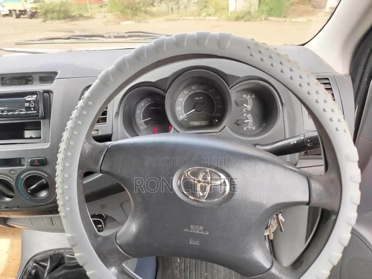 Toyota Hilux 2006 White