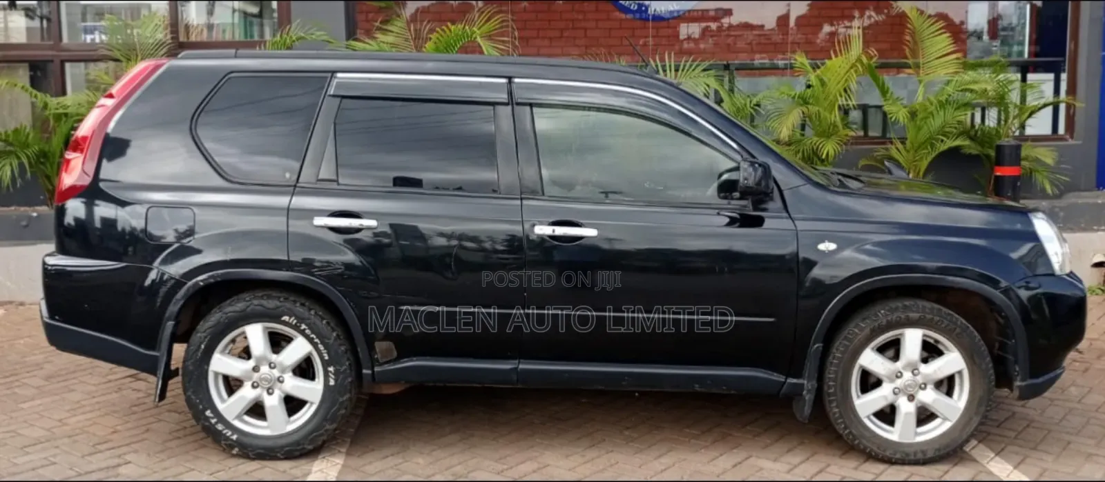 Nissan X-Trail 2010 Black