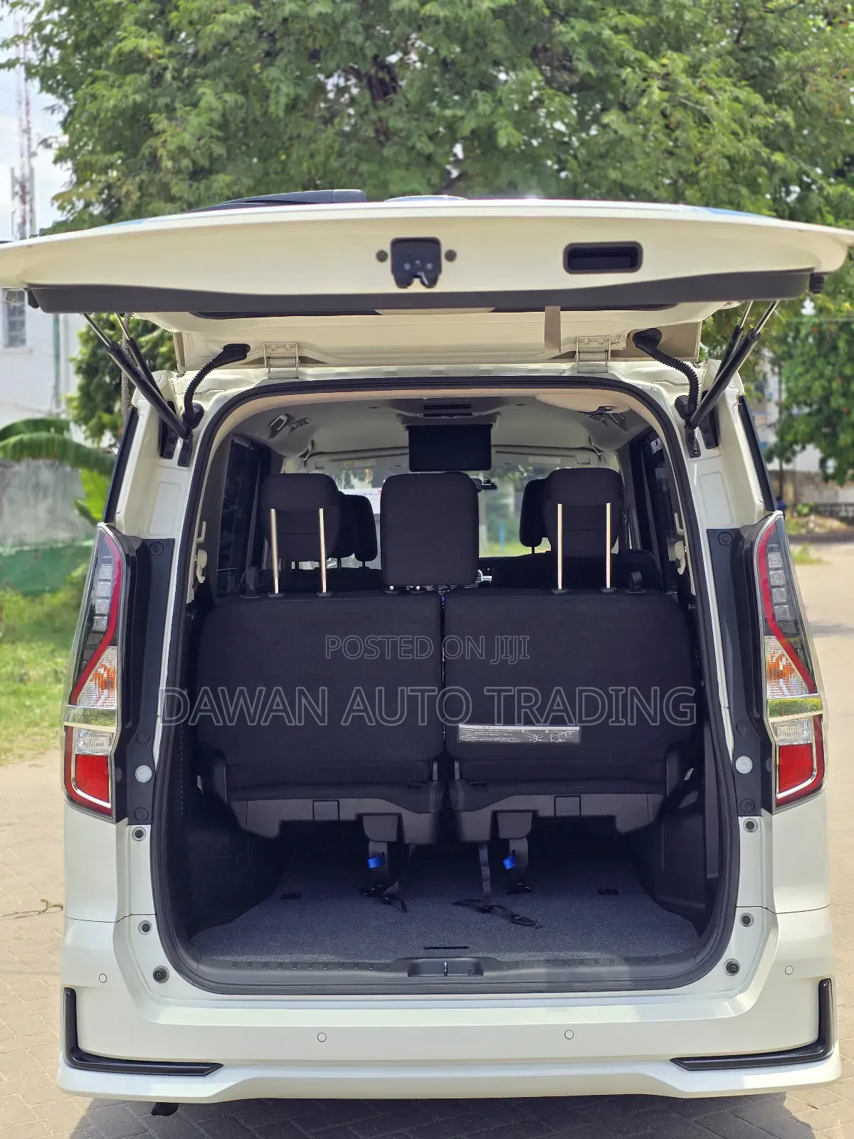 Nissan Serena 2019 White