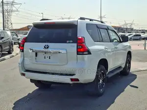 Toyota Land Cruiser Prado 2.8 2019 White