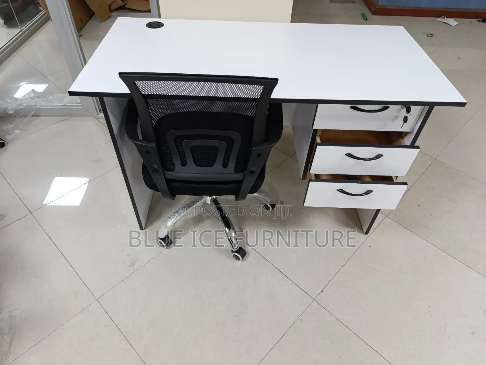 Office Desk With Chair
