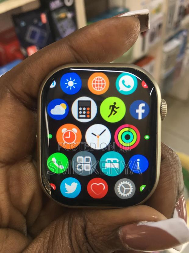 Wireless Smart Watch With Three Straps - thumbnail 2