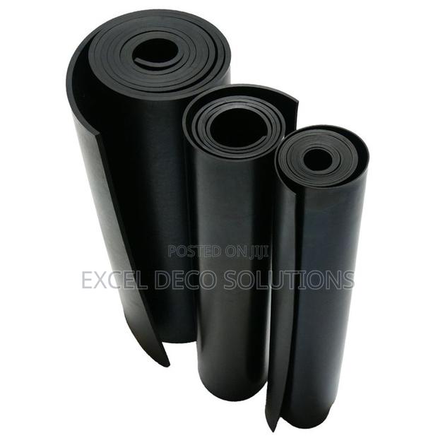 Heavy Duty Rubber Mat – Strong Non-Slip Flooring