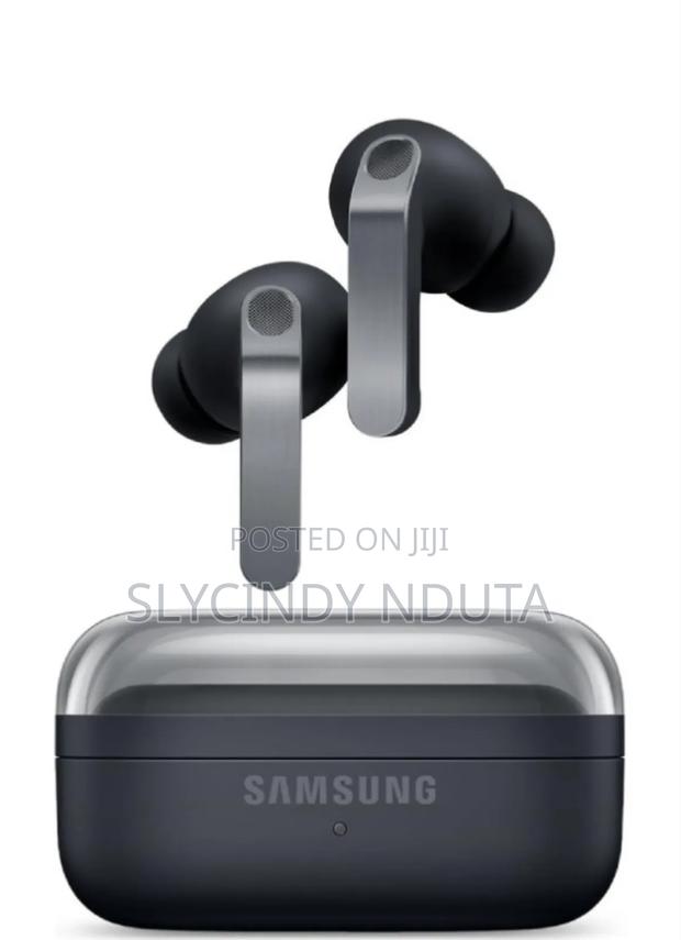 Samsung Buds 4 Pro - main view