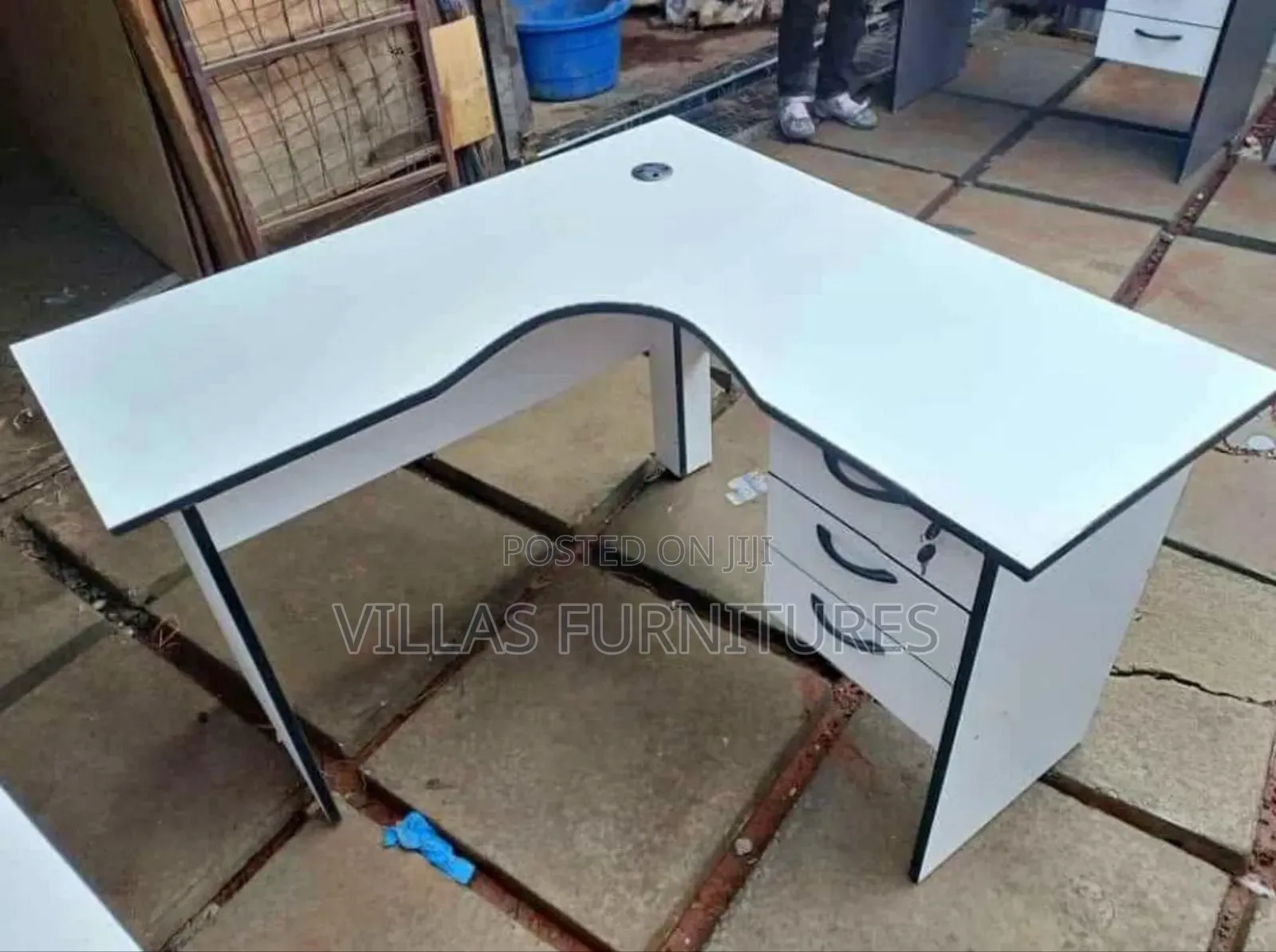 4 by 4 Feet White Curved Desk