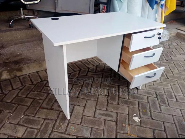 1.2m Local Computer Table - main view