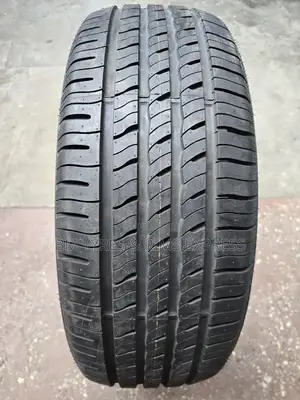 255 /55 R20 Roadstone Tyres