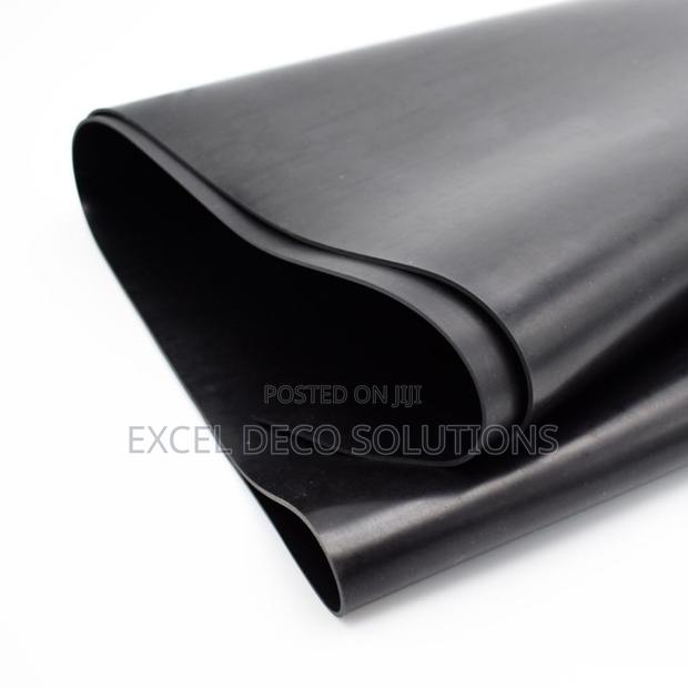 Strong Rubber Flooring – Ideal for High Traffic Areas