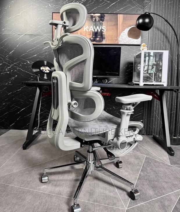White Orthopedic Mesh Chair With Footrest - thumbnail 10