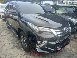 Toyota Fortuner 2018 Black