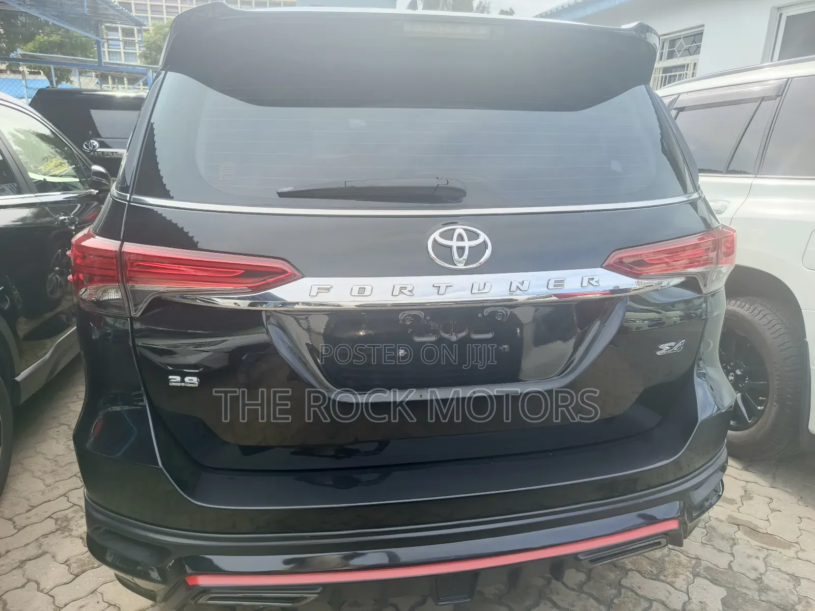 Toyota Fortuner 2018 Black