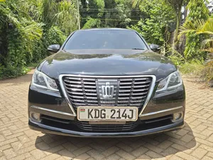 Toyota Crown 2014 Black