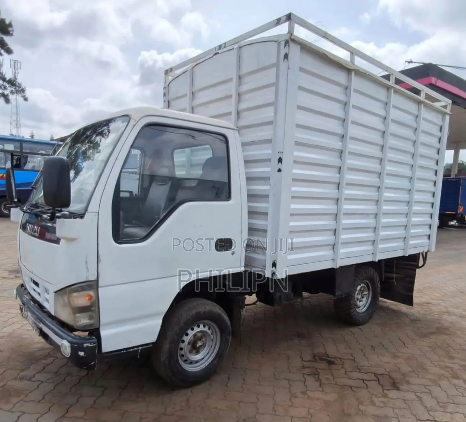 Isuzu NHR 2015 White