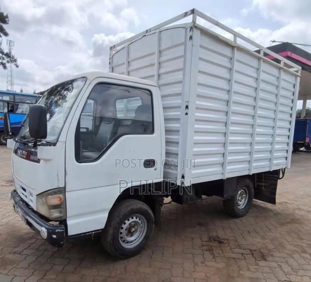 Isuzu NHR 2015 White - thumbnail 2